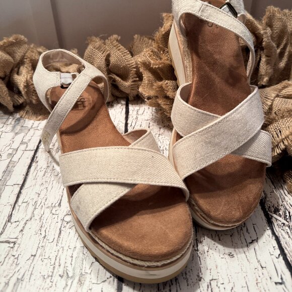 Womens Toms Canvas Sandals Cream Tan Platform - Picture 1 of 4
